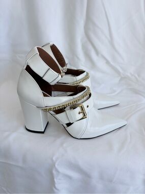 Self‑Portrait White Leather Pointed Block Heels with Gold Chain and Buckle